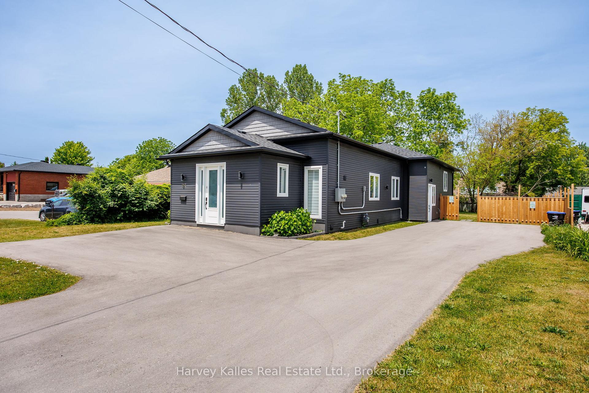 Photo 2 of Unit Unit C, 297 Seventh Street, Collingwood — HOMEH