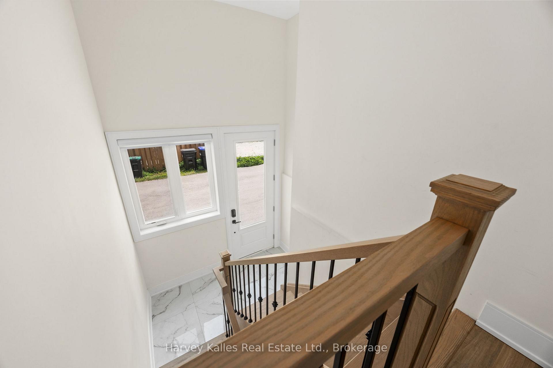 Photo 4 of Unit Unit C, 297 Seventh Street, Collingwood — HOMEH