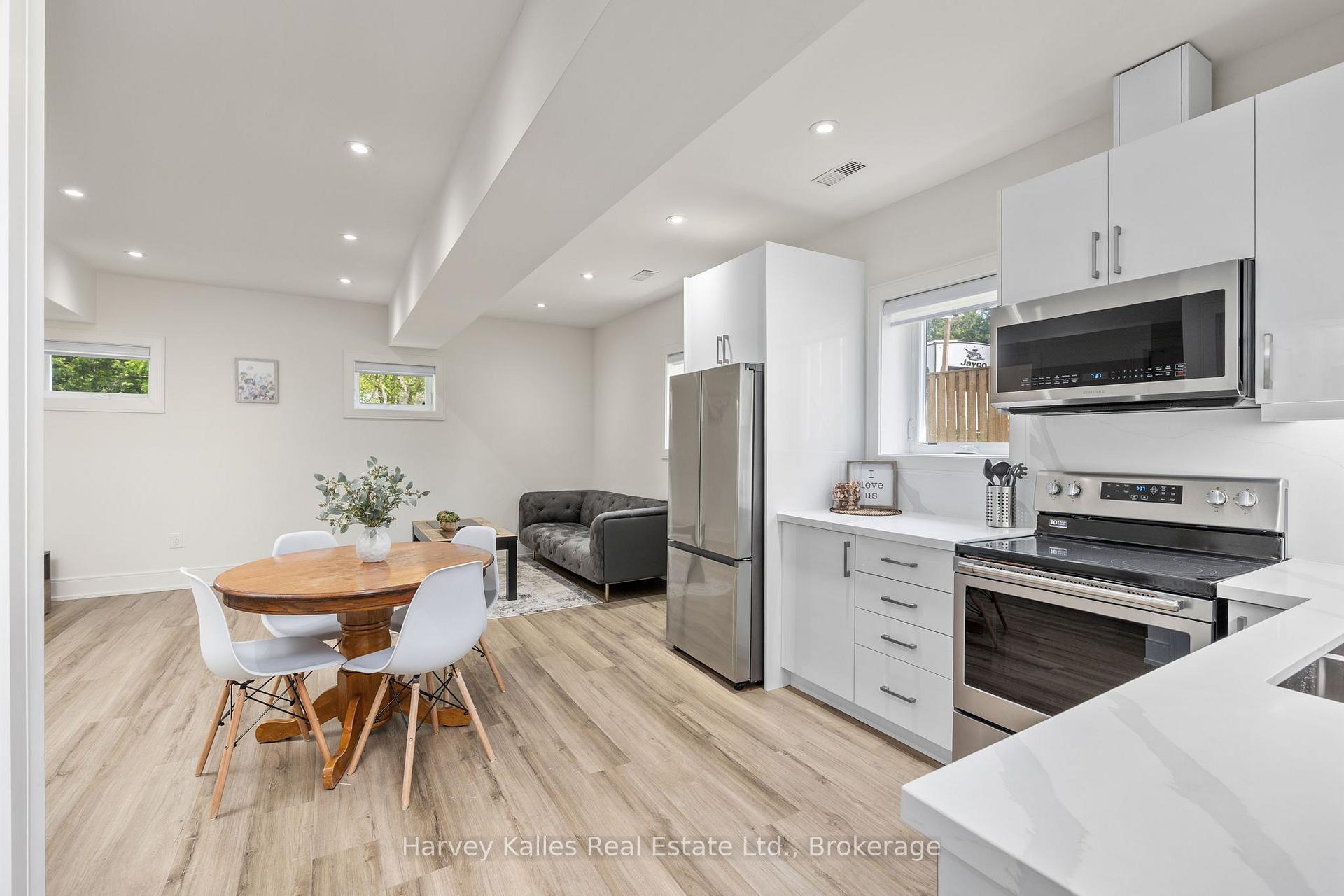 Photo 5 of Unit Unit C, 297 Seventh Street, Collingwood — HOMEH
