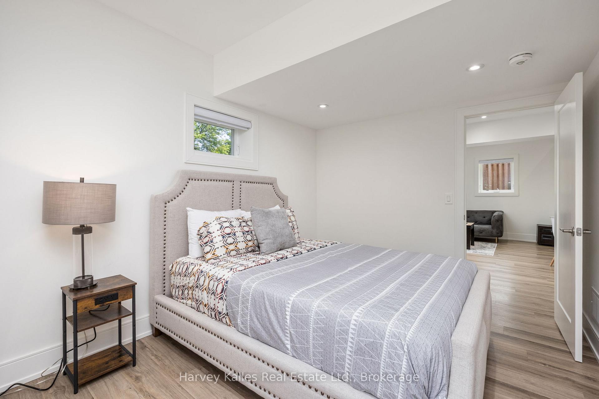 Photo 15 of Unit Unit C, 297 Seventh Street, Collingwood — HOMEH