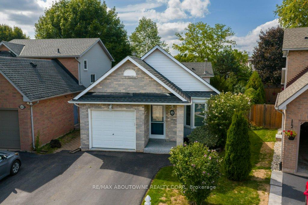 Photo 2 of 814 Miriam Crescent, Burlington, Brant — HOMEH