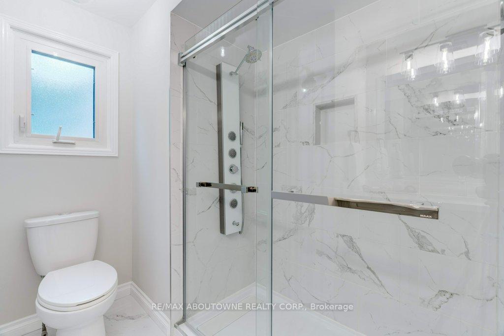 Photo 17 of 814 Miriam Crescent, Burlington, Brant — HOMEH