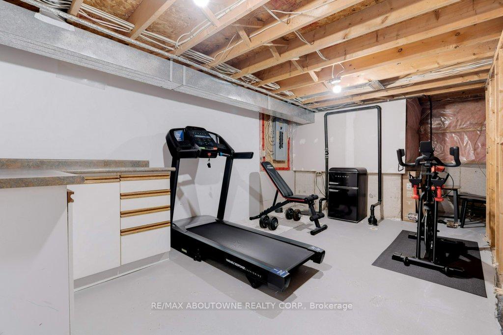Photo 28 of 814 Miriam Crescent, Burlington, Brant — HOMEH