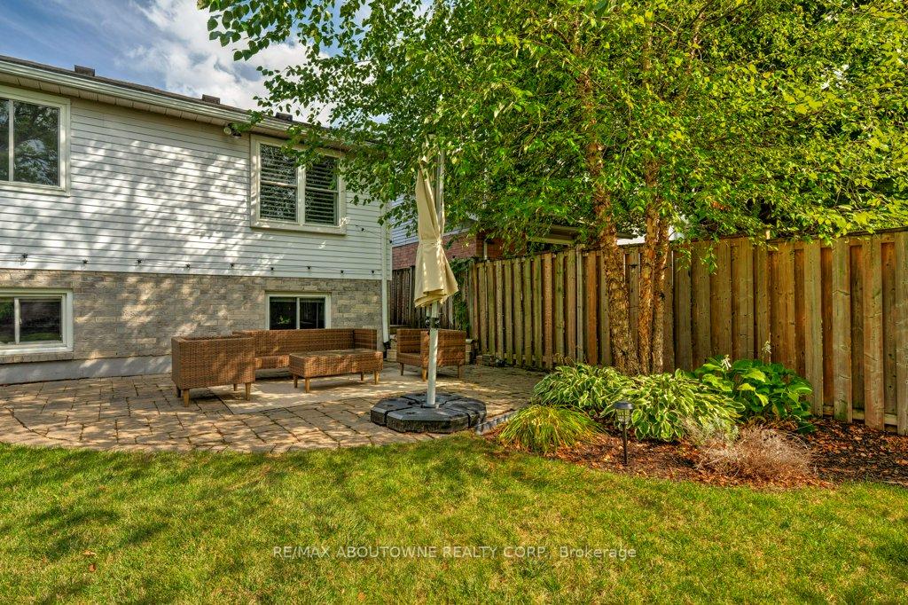 Photo 30 of 814 Miriam Crescent, Burlington, Brant — HOMEH