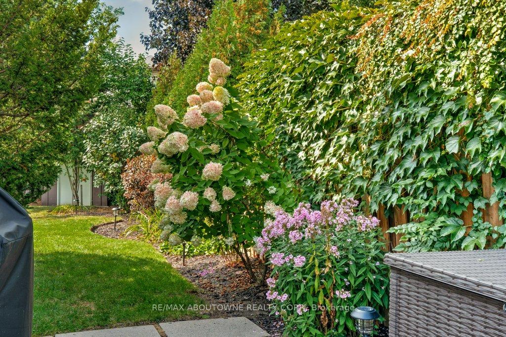 Photo 33 of 814 Miriam Crescent, Burlington, Brant — HOMEH