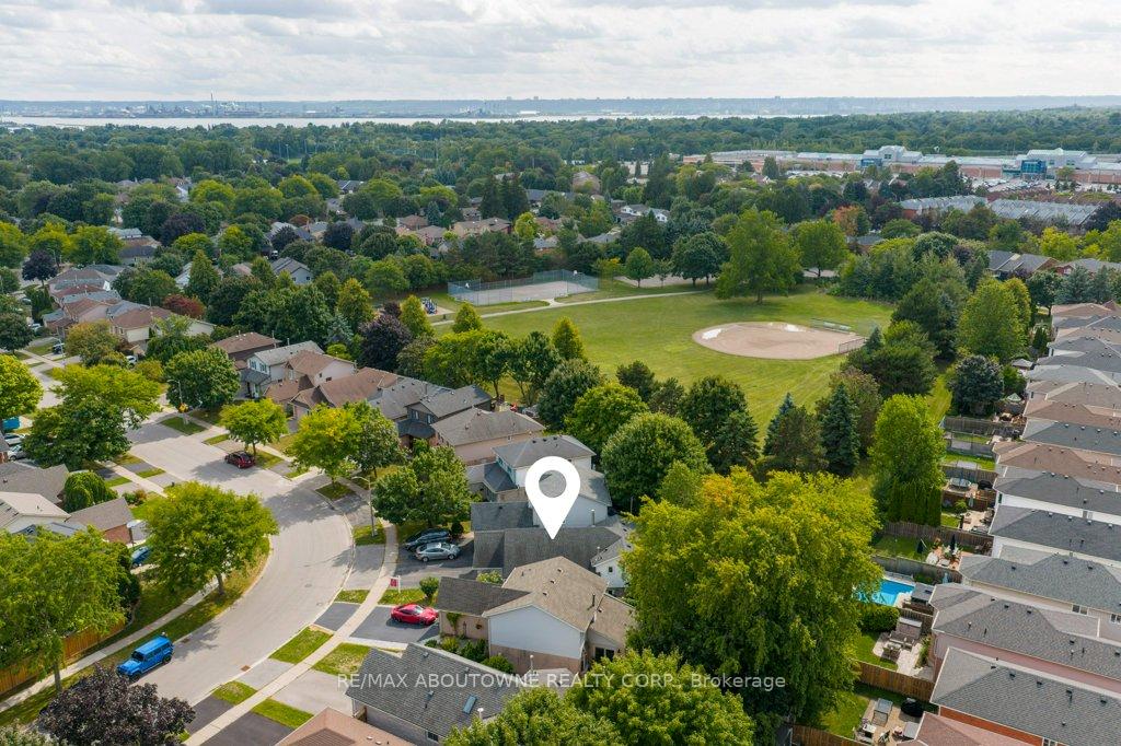 Photo 34 of 814 Miriam Crescent, Burlington, Brant — HOMEH
