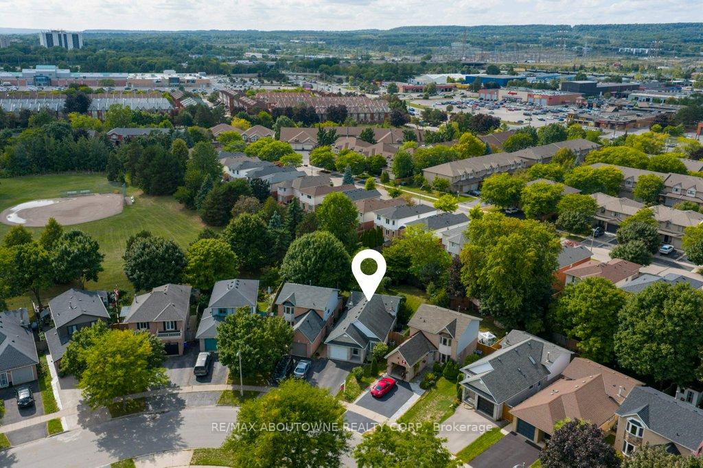 Photo 38 of 814 Miriam Crescent, Burlington, Brant — HOMEH