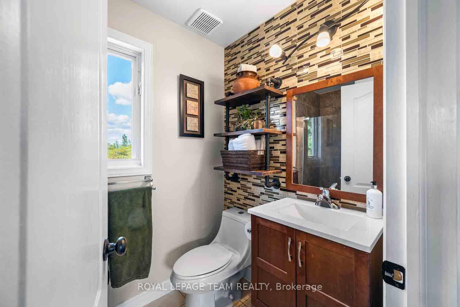 Photo 25 of 1271 Collier Crescent, Ottawa, Greely — HOMEH