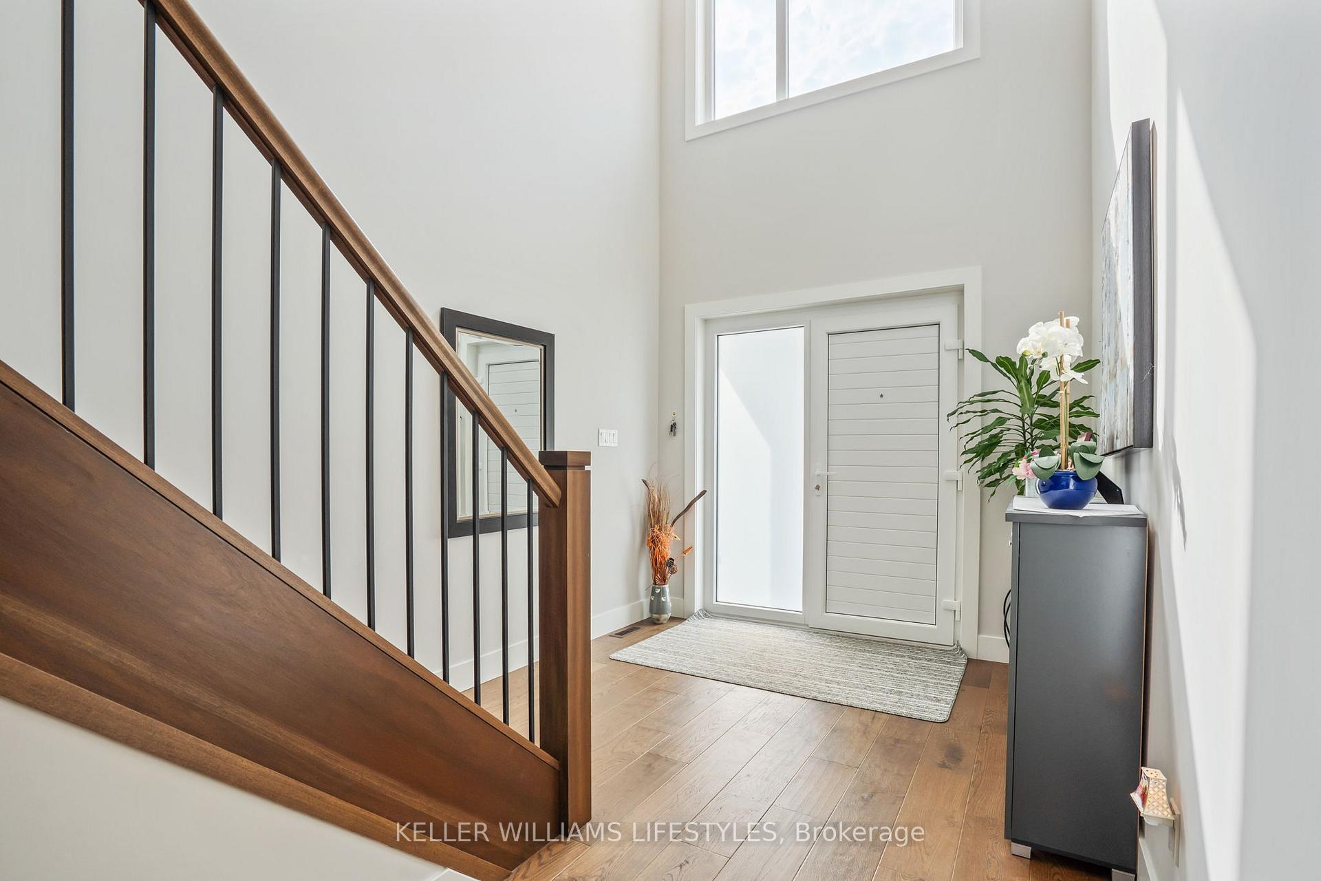 Photo 4 of 1200 Silverfox Drive, London, North S — HOMEH