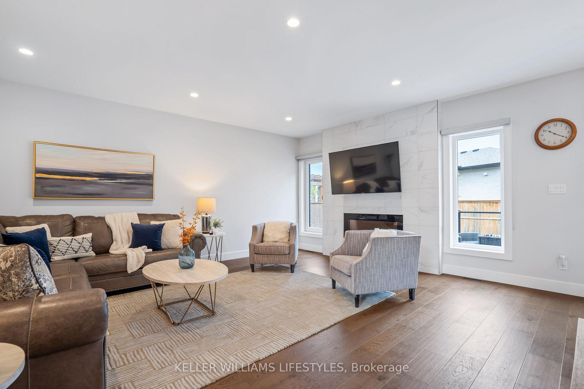 Photo 6 of 1200 Silverfox Drive, London, North S — HOMEH