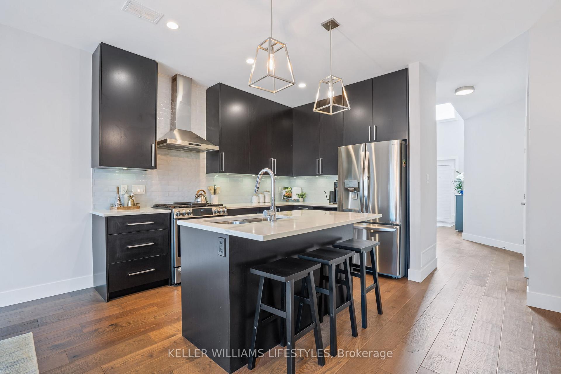 Photo 14 of 1200 Silverfox Drive, London, North S — HOMEH