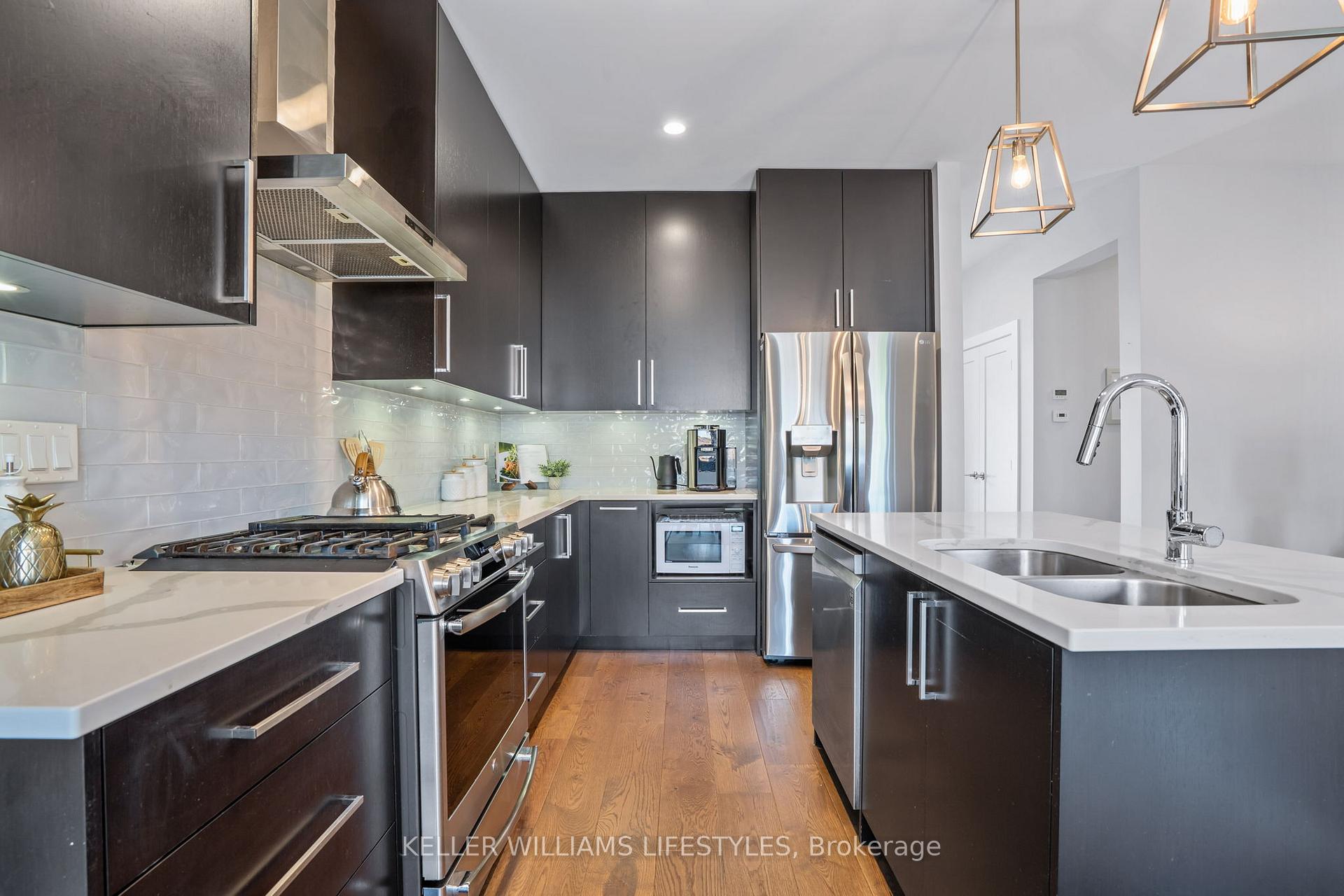 Photo 15 of 1200 Silverfox Drive, London, North S — HOMEH