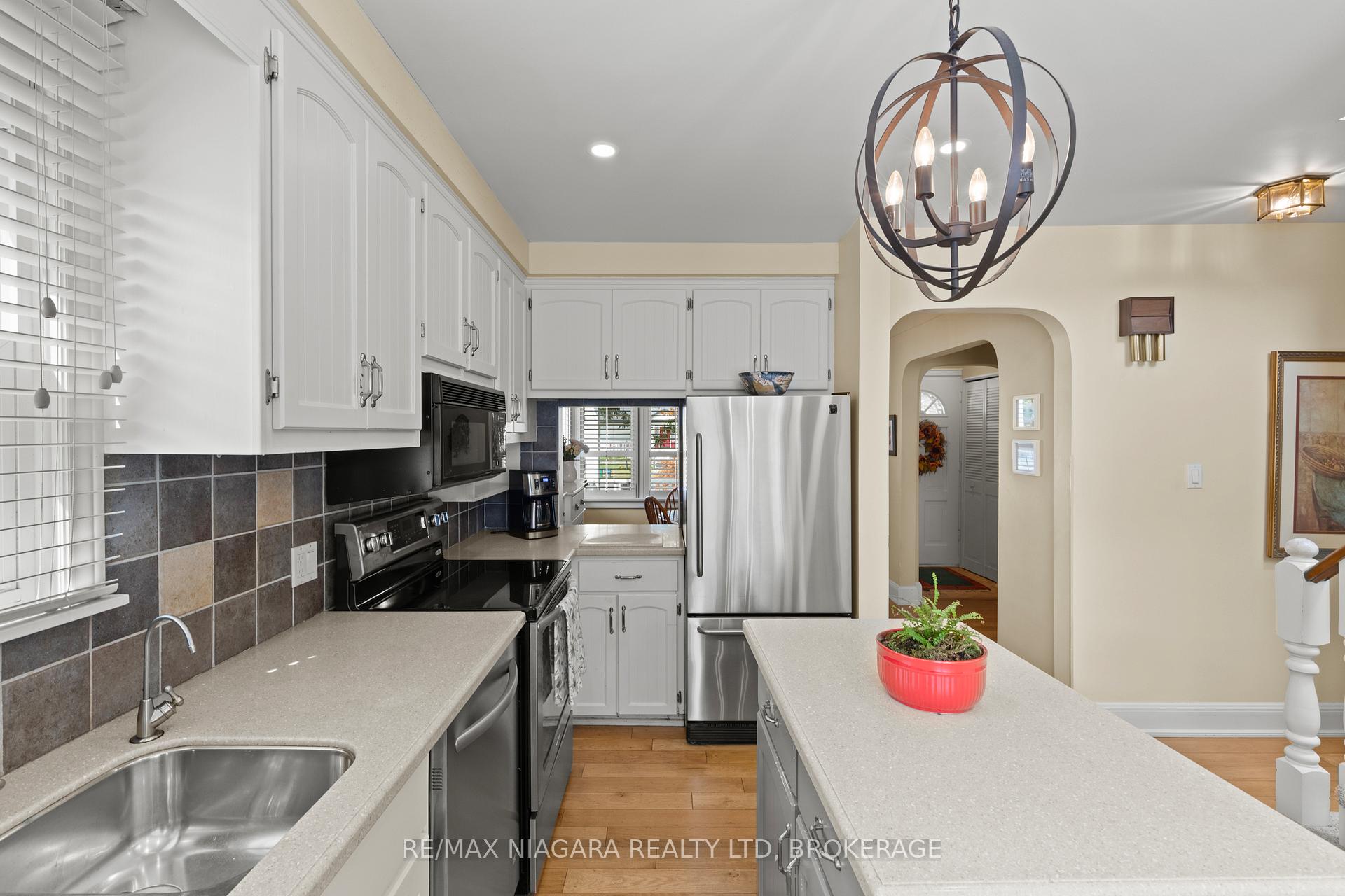 Photo 32 of 472 Geneva Street, St. Catharines, Vine/Linwell — HOMEH