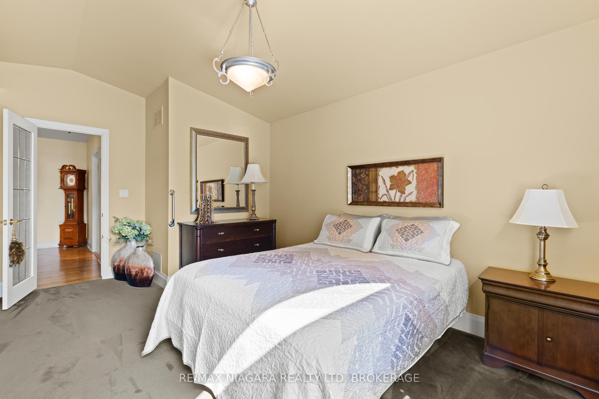 Photo 35 of 472 Geneva Street, St. Catharines, Vine/Linwell — HOMEH