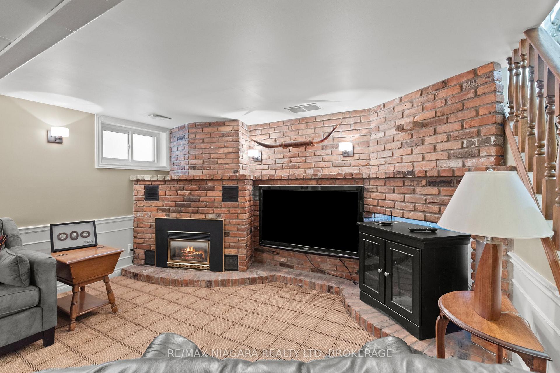Photo 44 of 472 Geneva Street, St. Catharines, Vine/Linwell — HOMEH