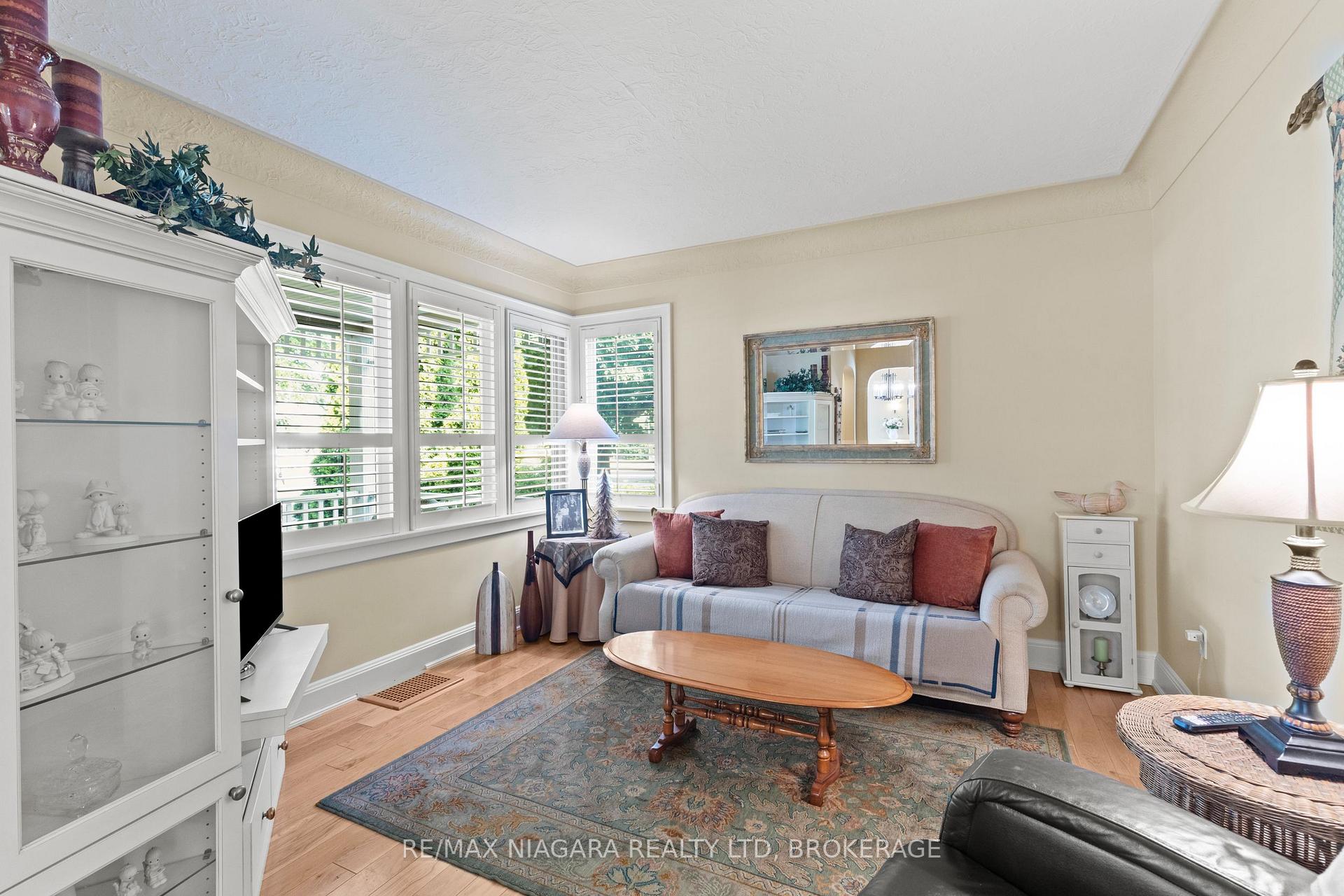 Photo 8 of 472 Geneva Street, St. Catharines, Vine/Linwell — HOMEH