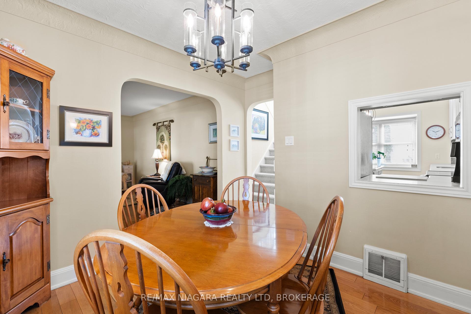 Photo 10 of 472 Geneva Street, St. Catharines, Vine/Linwell — HOMEH