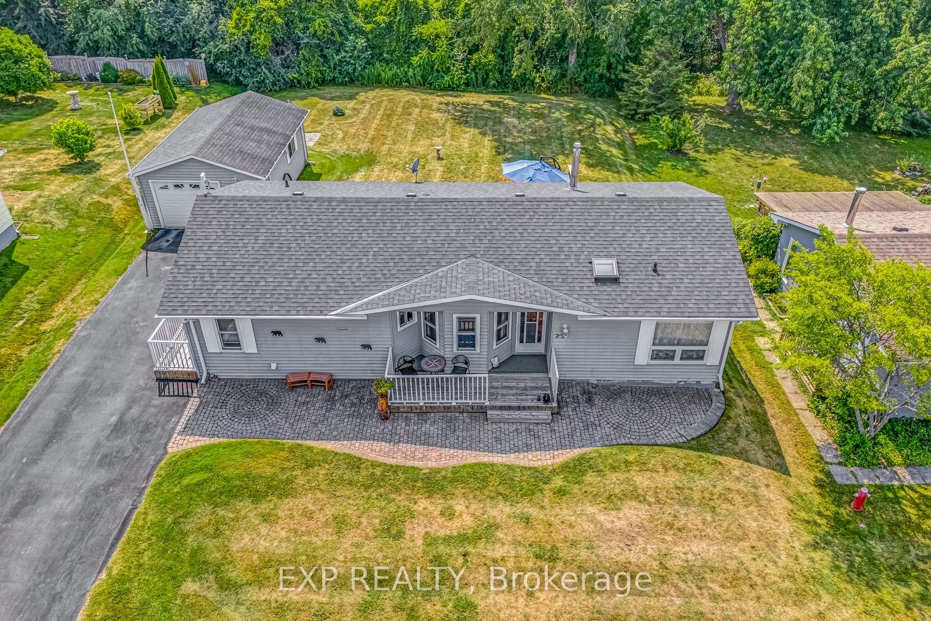 Front of 25 Juno Crescent