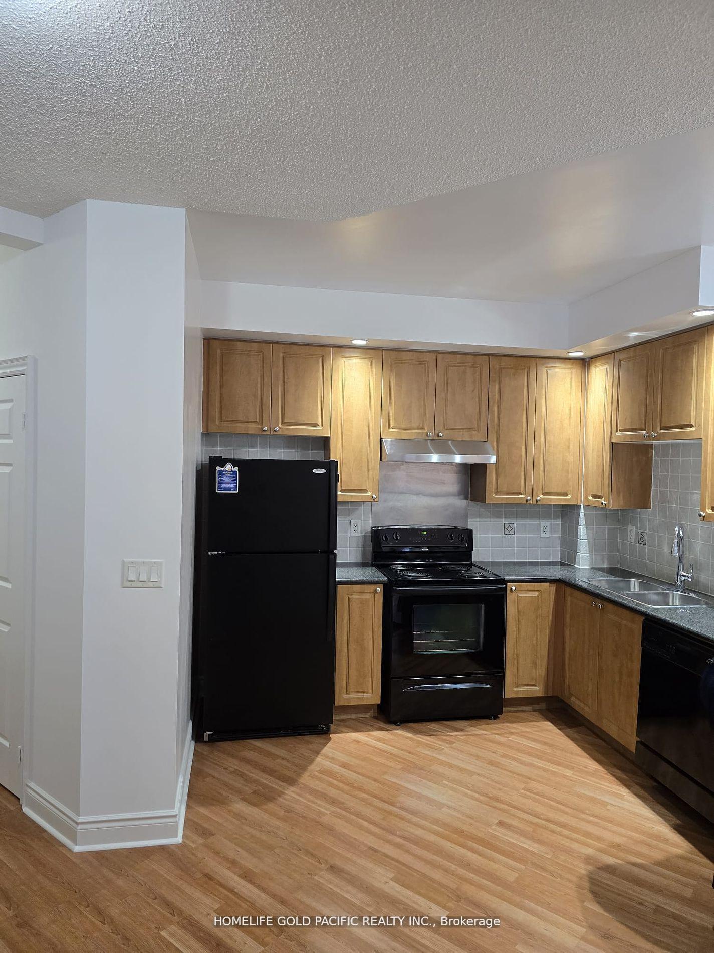 Photo 4 of Unit 117, 33 Cox Boulevard, Markham, Unionville — HOMEH
