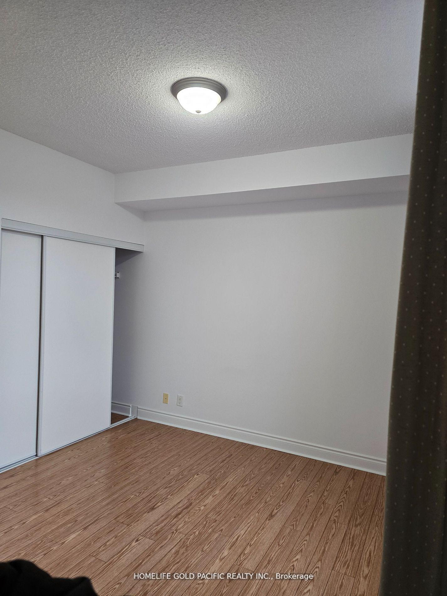 Photo 9 of Unit 117, 33 Cox Boulevard, Markham, Unionville — HOMEH