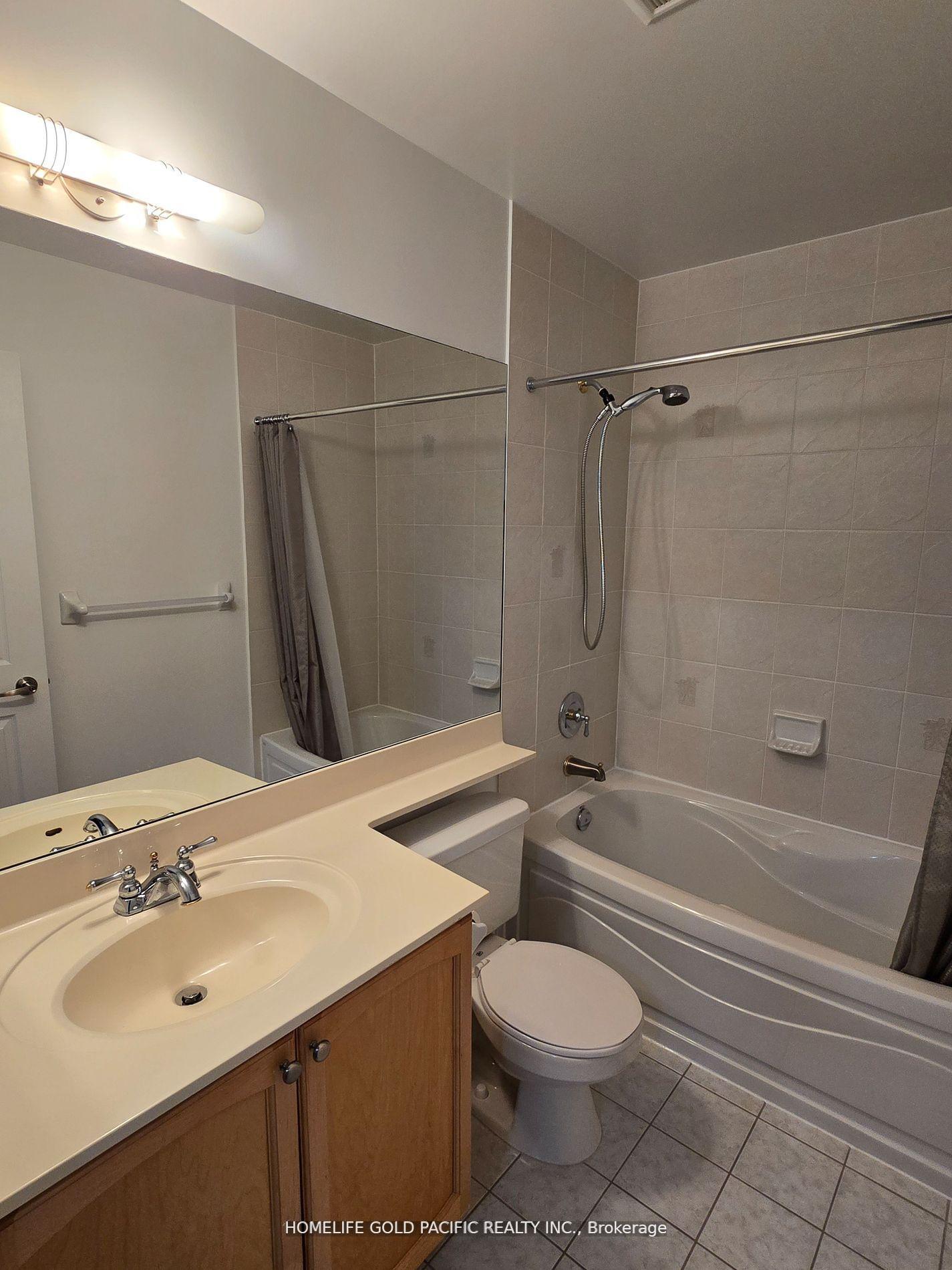 Photo 10 of Unit 117, 33 Cox Boulevard, Markham, Unionville — HOMEH