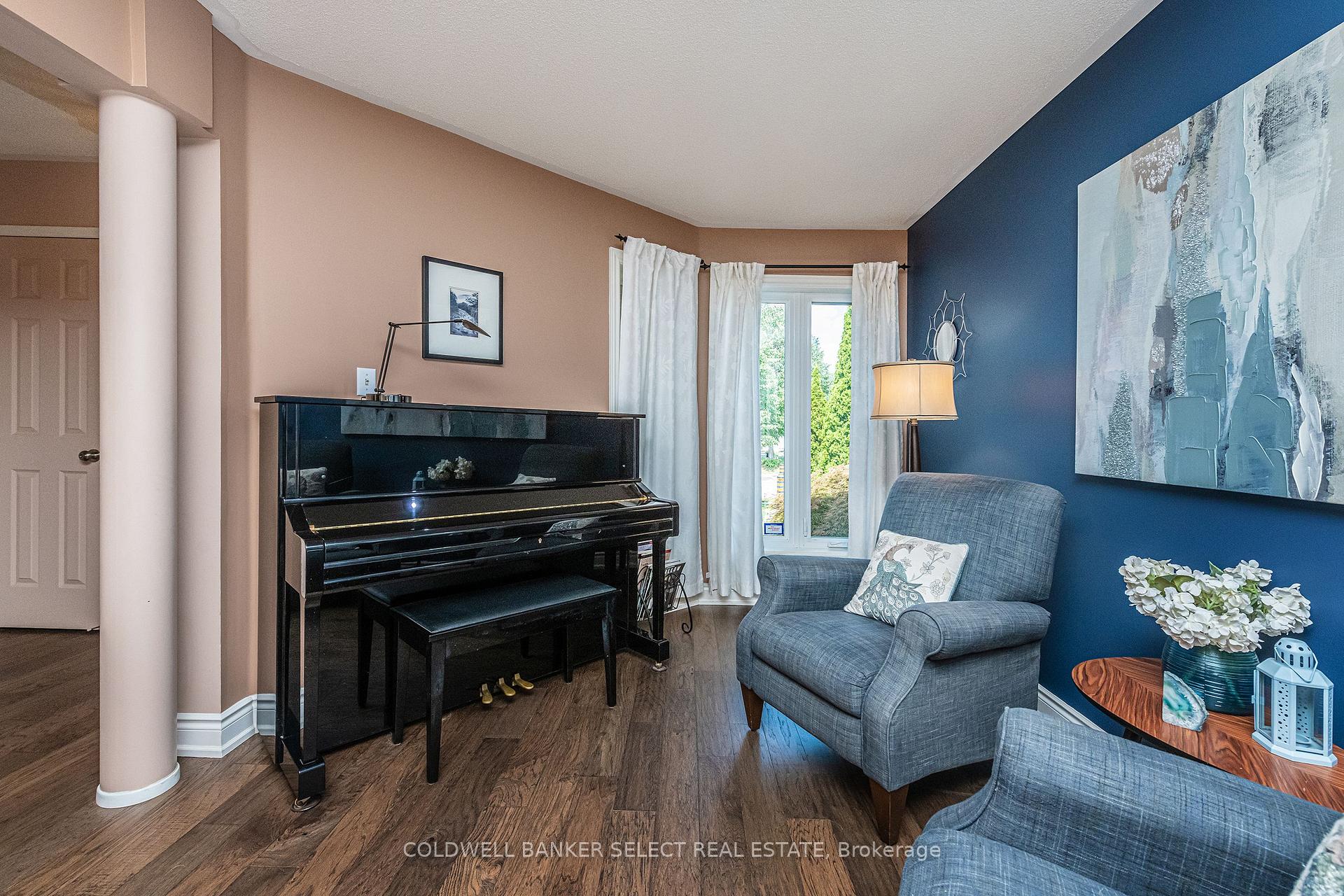 Photo 10 of 17 Saddletree Trail, Brampton, Brampton West — HOMEH
