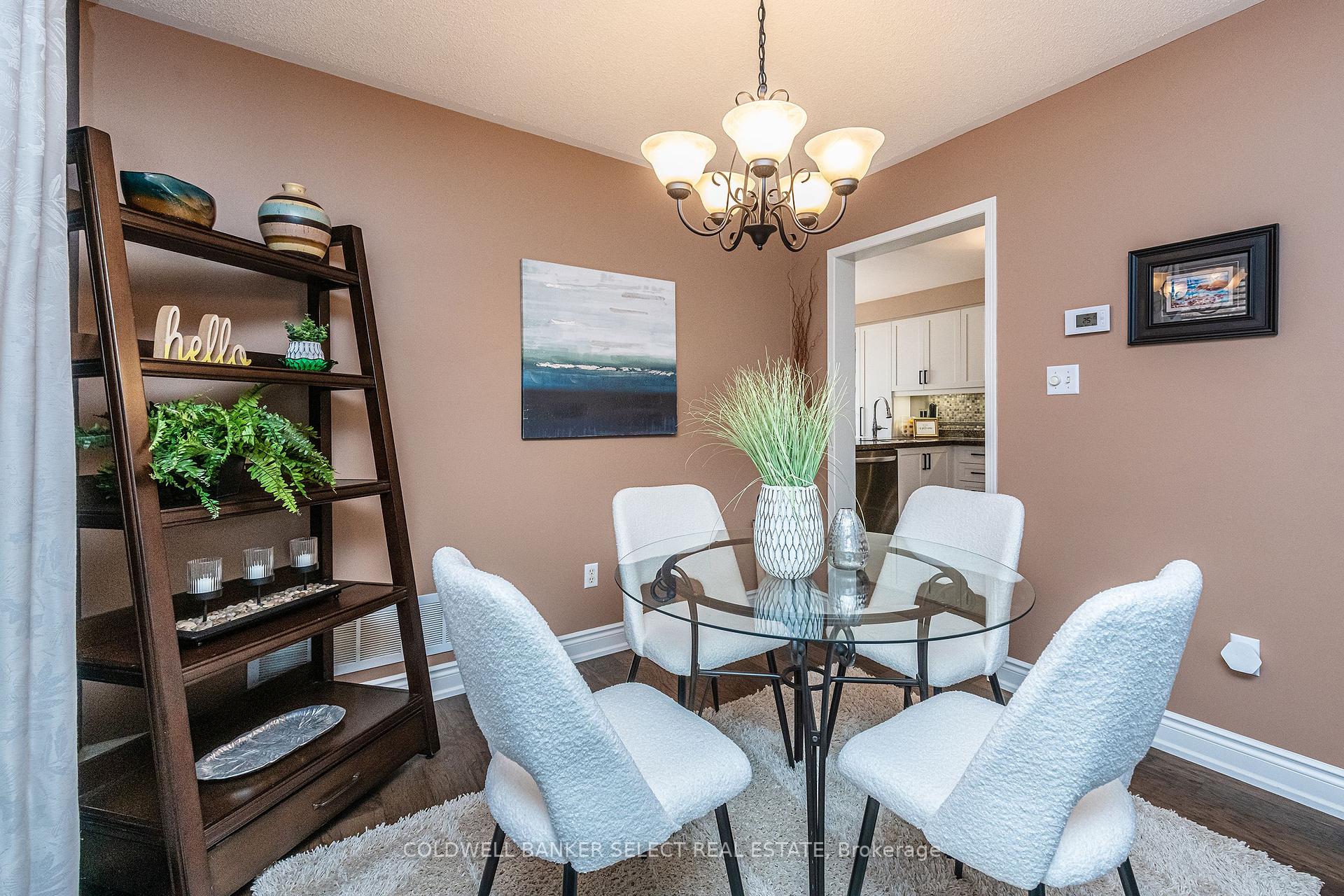 Photo 14 of 17 Saddletree Trail, Brampton, Brampton West — HOMEH