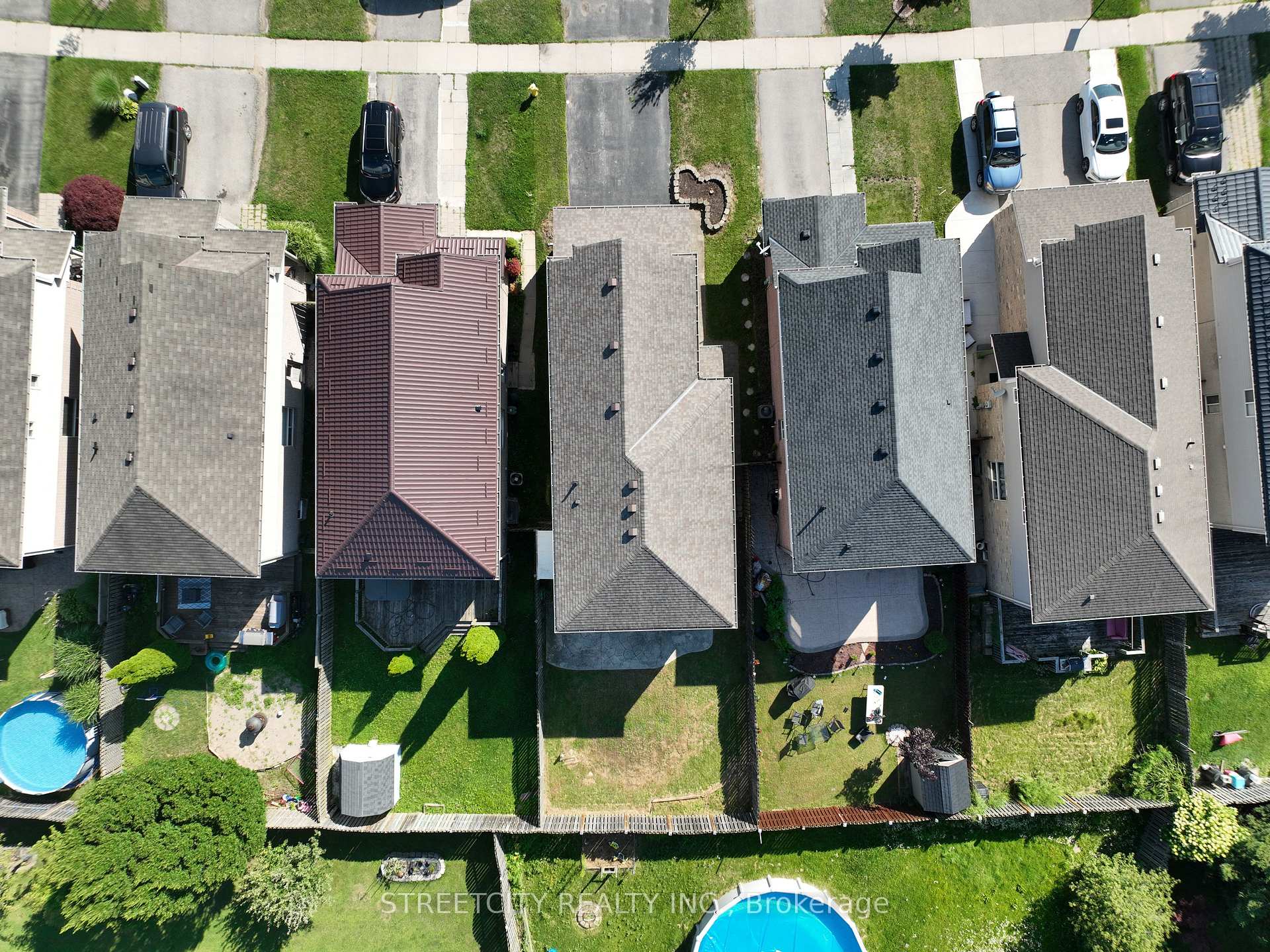 Photo 4 of 3053 Meadowgate Boulevard, London, South U — HOMEH