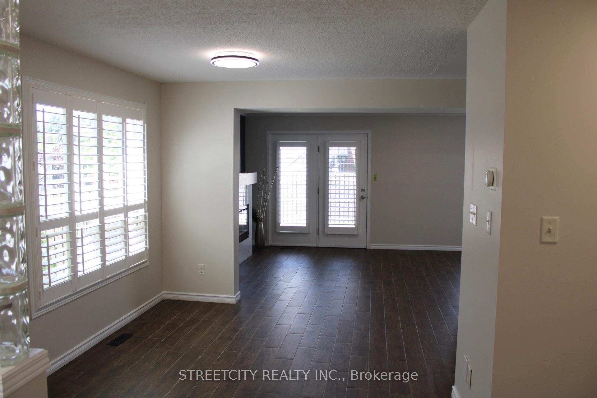 Photo 6 of 3053 Meadowgate Boulevard, London, South U — HOMEH