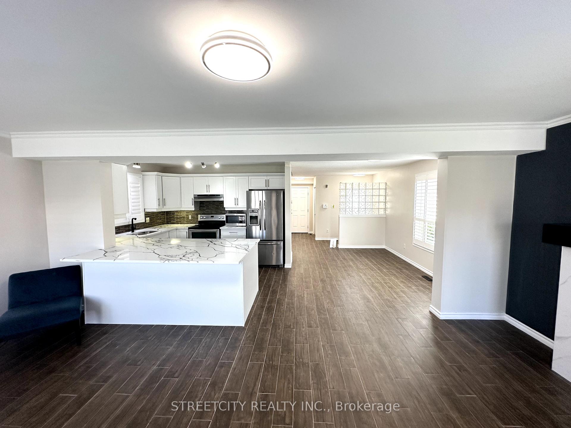 Photo 9 of 3053 Meadowgate Boulevard, London, South U — HOMEH