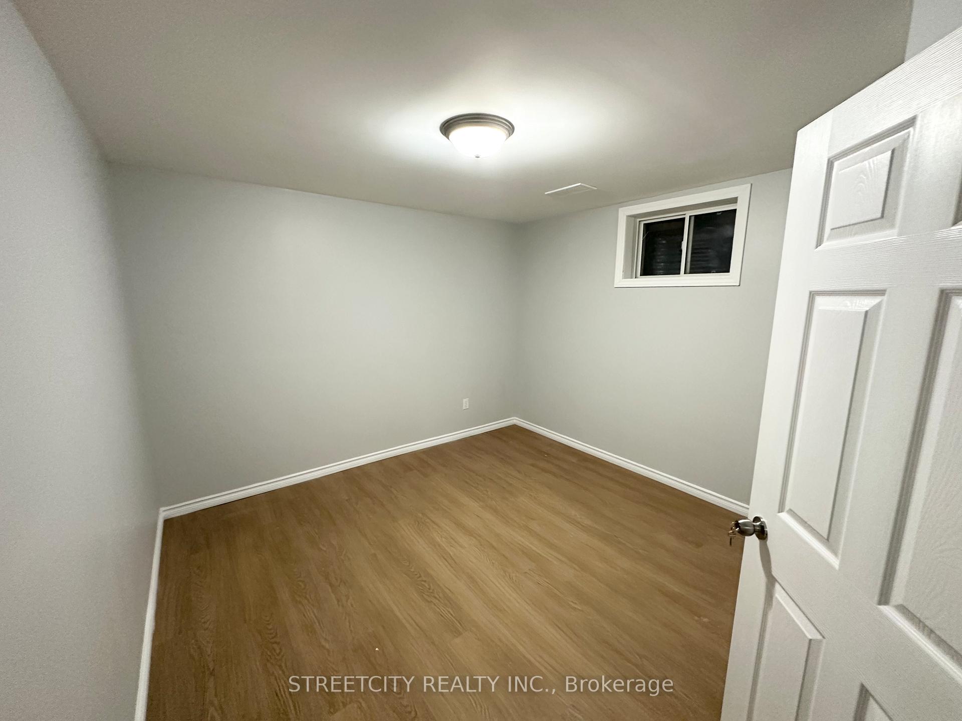Photo 24 of 3053 Meadowgate Boulevard, London, South U — HOMEH