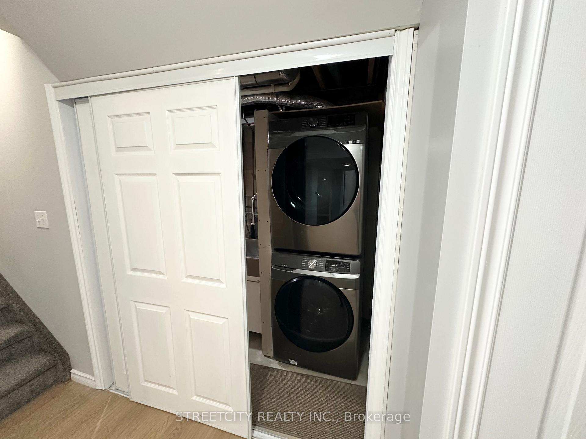 Photo 27 of 3053 Meadowgate Boulevard, London, South U — HOMEH