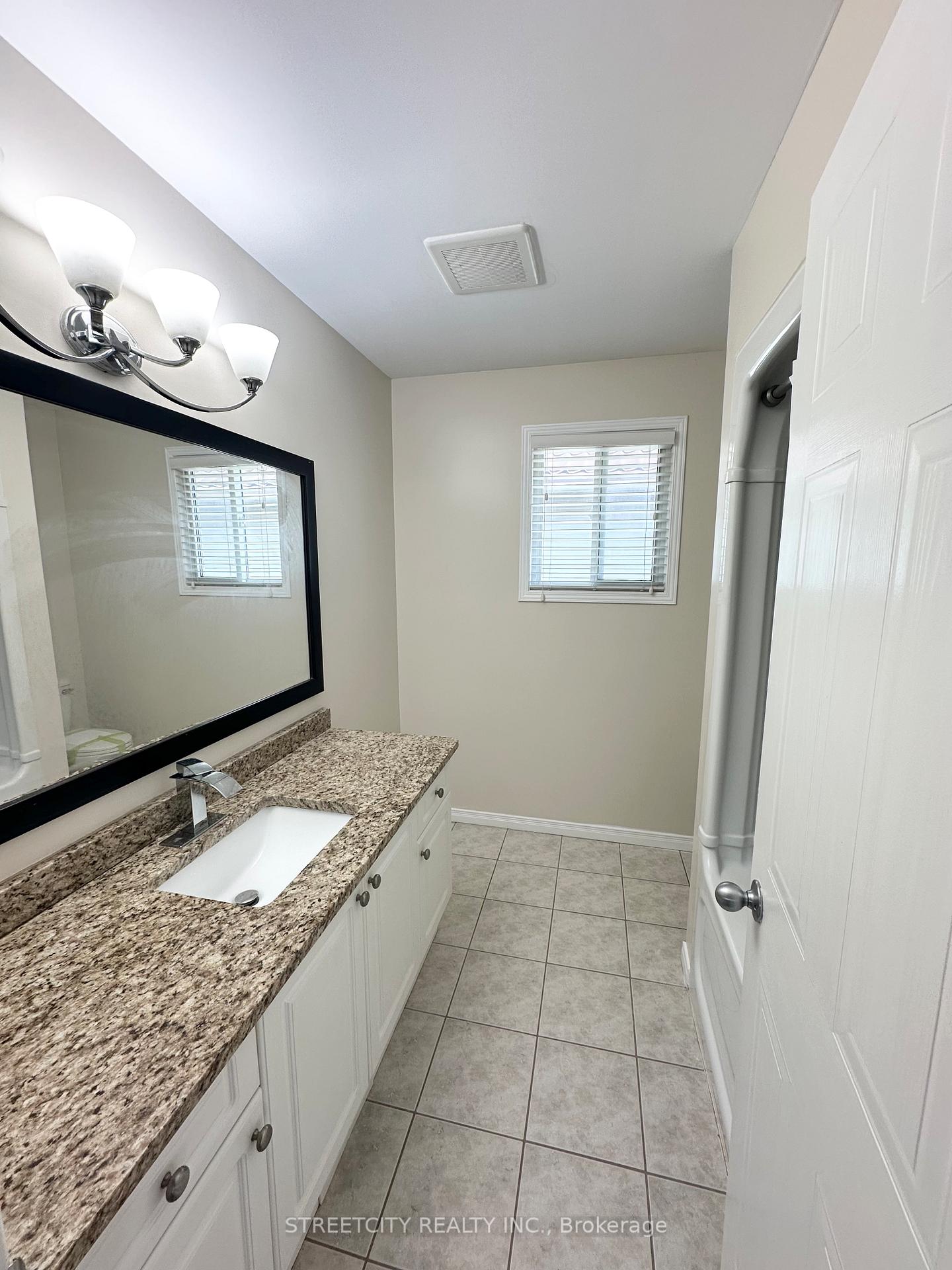 Photo 36 of 3053 Meadowgate Boulevard, London, South U — HOMEH