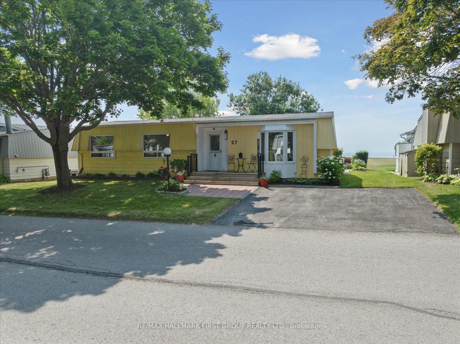 Photo 4 of 27 Wilmot Trail, Clarington, Bowmanville — HOMEH