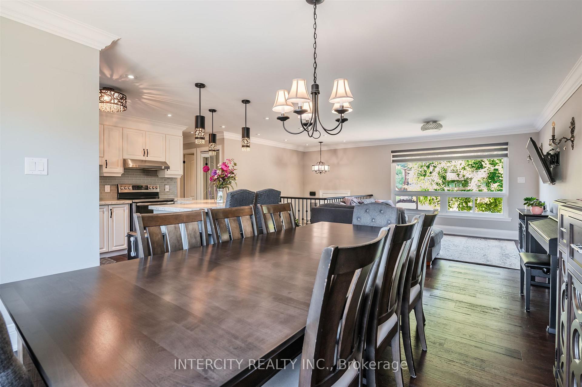 Photo 9 of 146 Connaught Crescent, Caledon, Bolton West — HOMEH