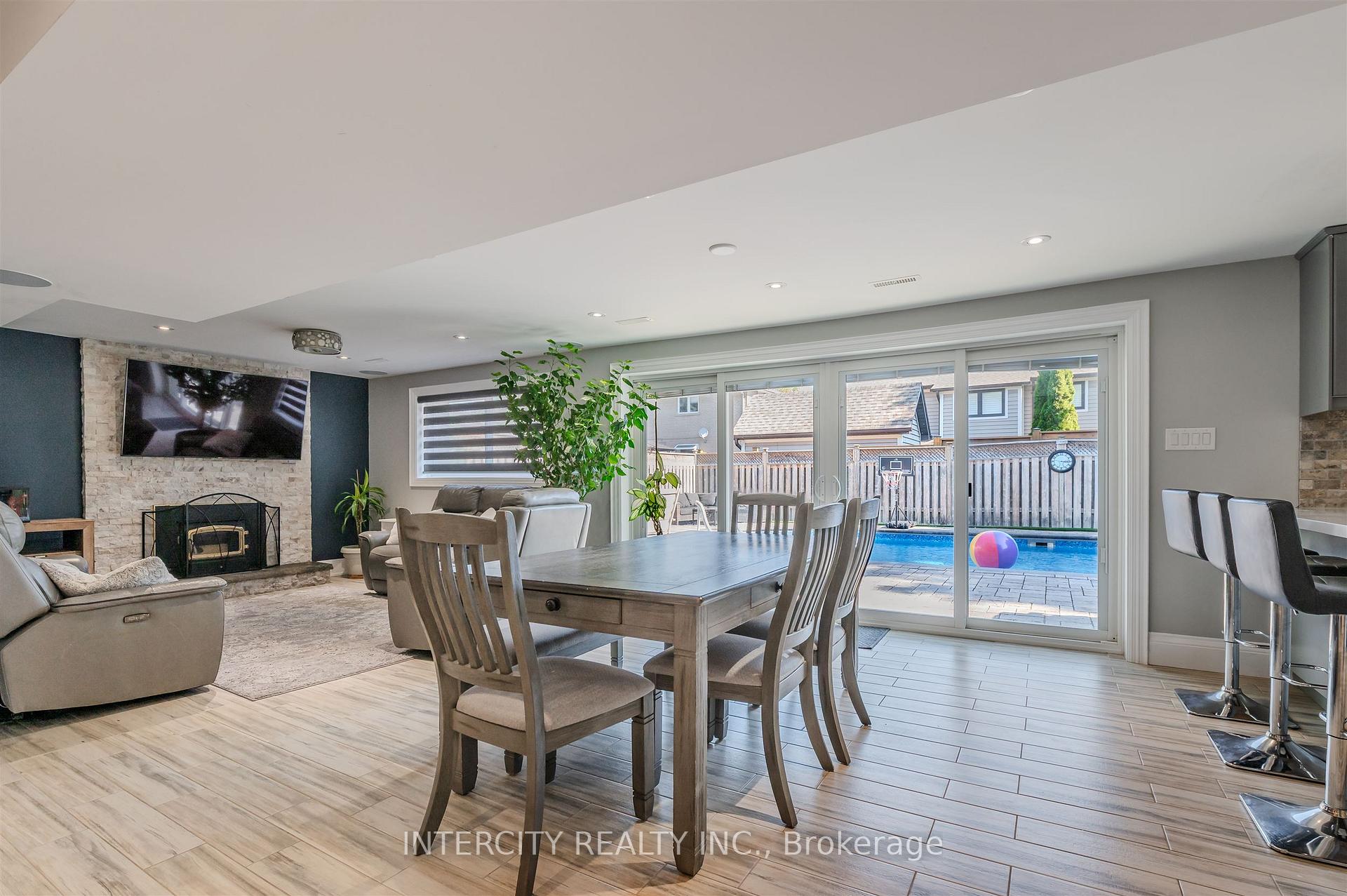 Photo 44 of 146 Connaught Crescent, Caledon, Bolton West — HOMEH