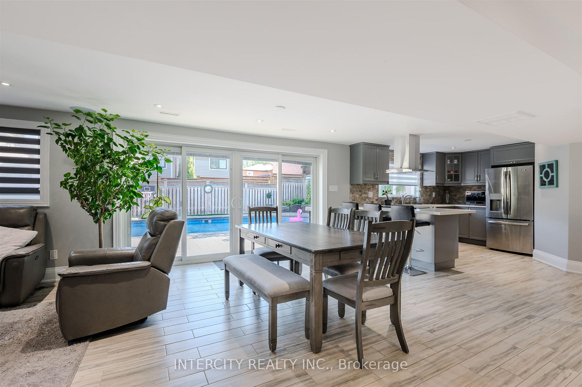 Photo 45 of 146 Connaught Crescent, Caledon, Bolton West — HOMEH