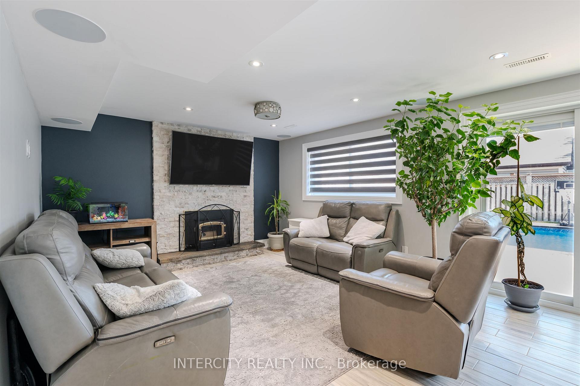 Photo 51 of 146 Connaught Crescent, Caledon, Bolton West — HOMEH