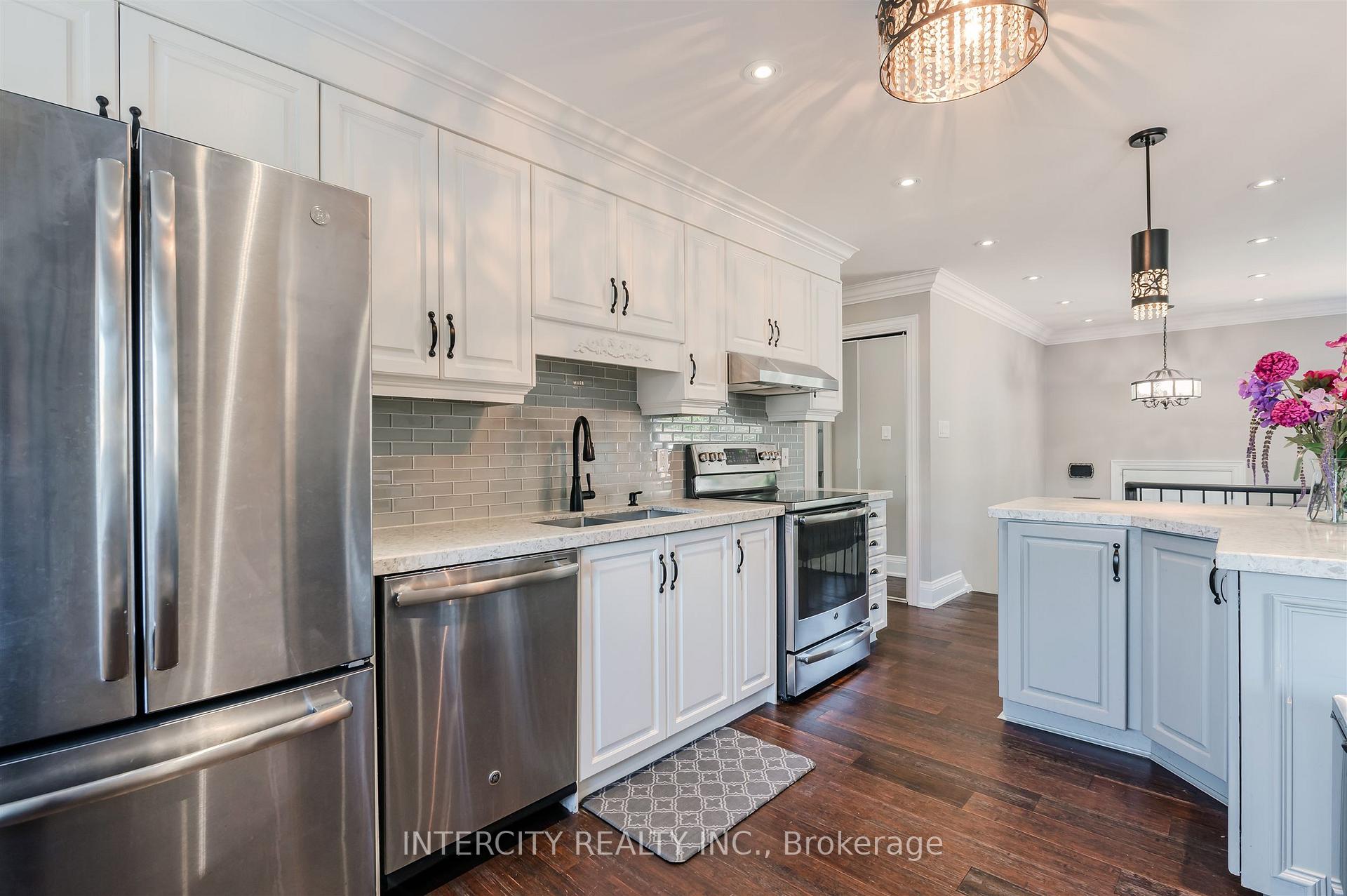 Photo 32 of 146 Connaught Crescent, Caledon, Bolton West — HOMEH