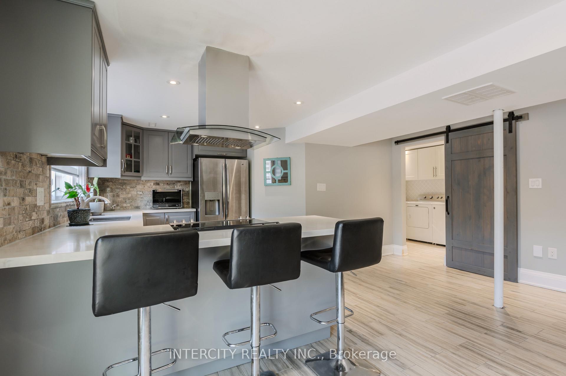 Photo 64 of 146 Connaught Crescent, Caledon, Bolton West — HOMEH