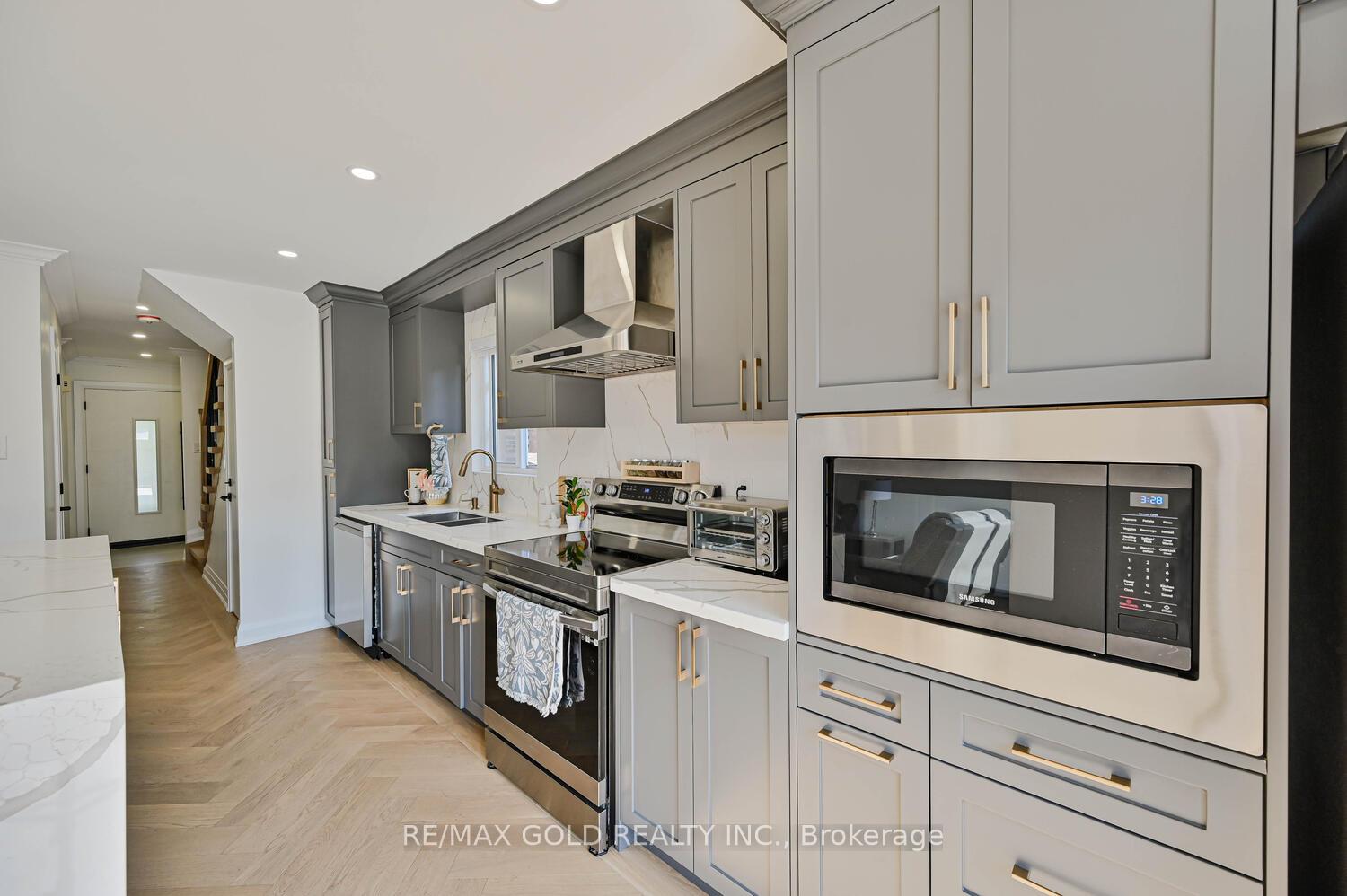Photo 25 of 4 Silverstream Road, Brampton, Heart Lake West — HOMEH