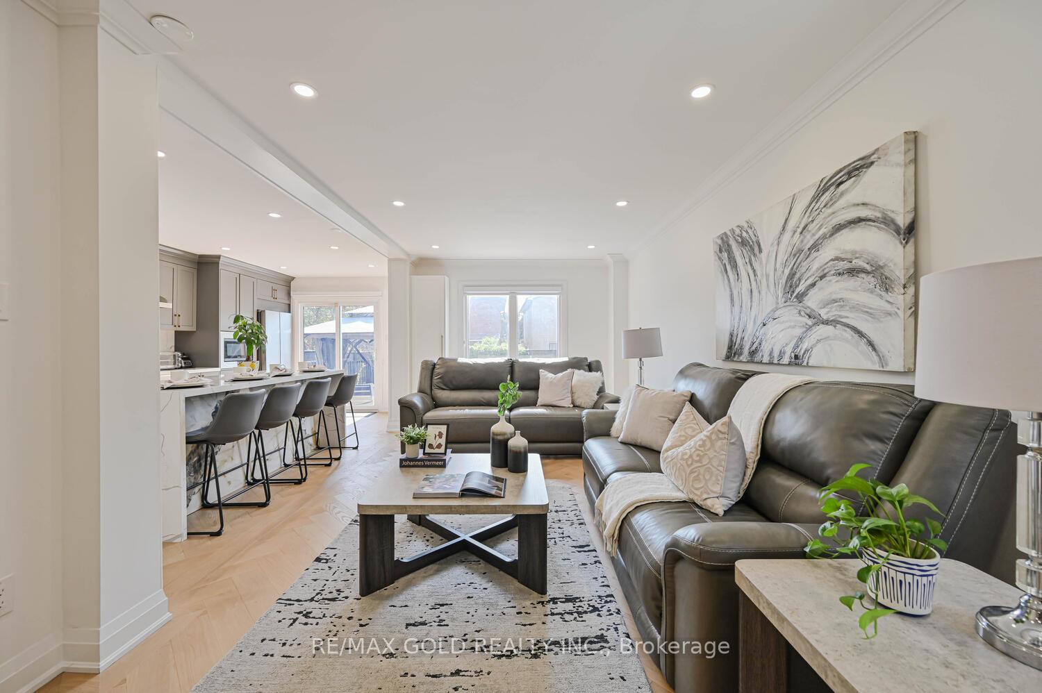 Photo 11 of 4 Silverstream Road, Brampton, Heart Lake West — HOMEH