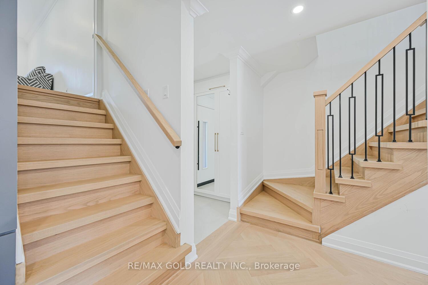 Photo 14 of 4 Silverstream Road, Brampton, Heart Lake West — HOMEH