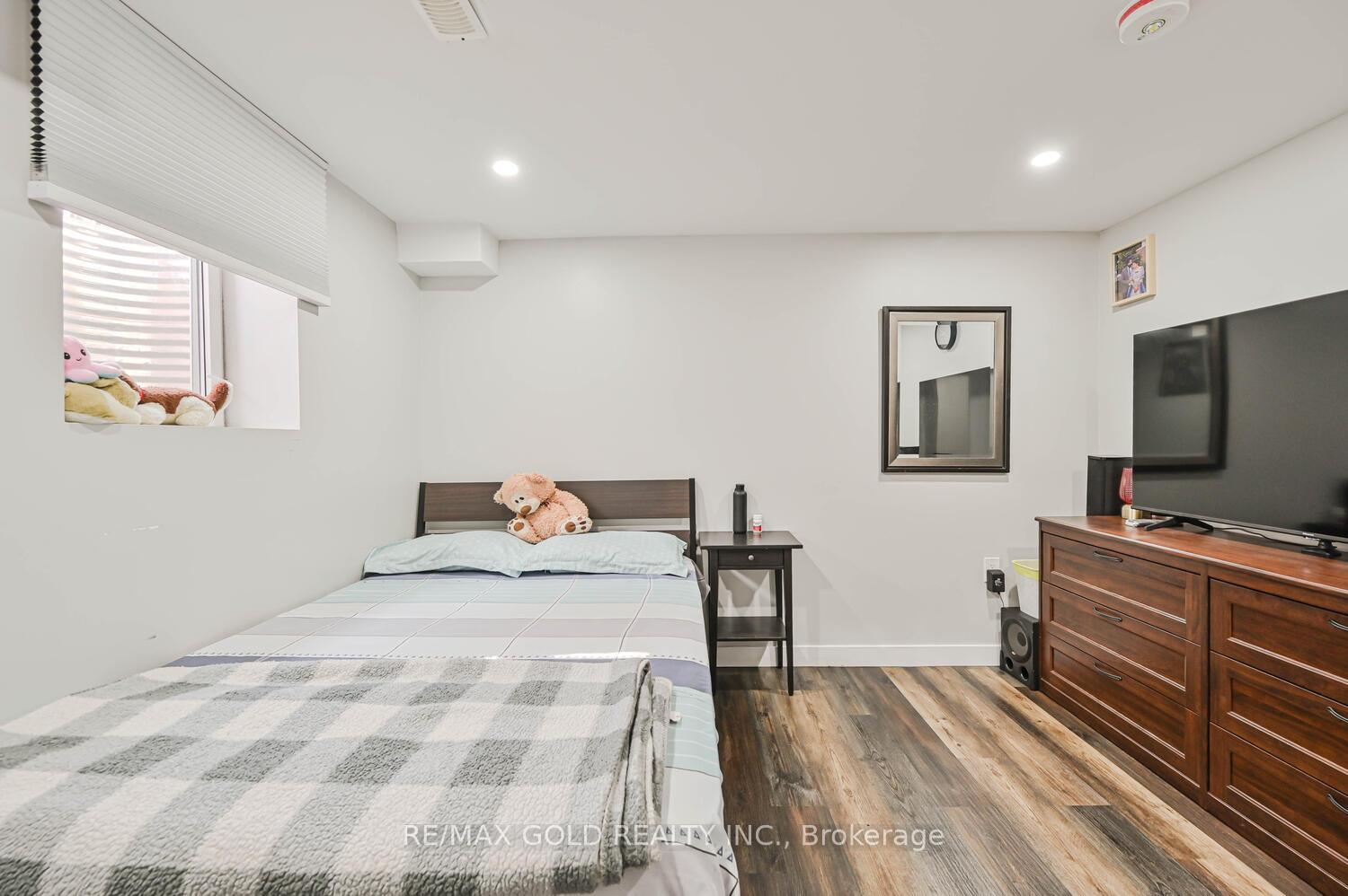 Photo 74 of 4 Silverstream Road, Brampton, Heart Lake West — HOMEH