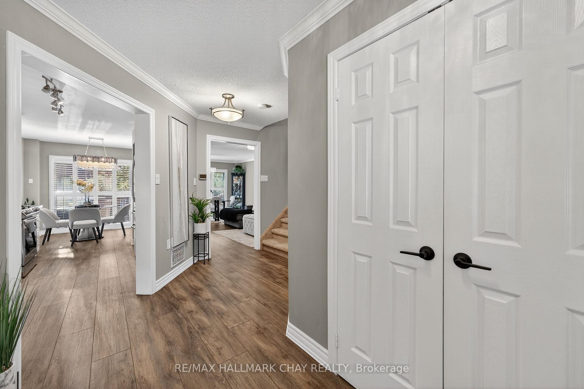 Photo 3 of 135 Green Briar Road, New Tecumseth, Alliston — HOMEH