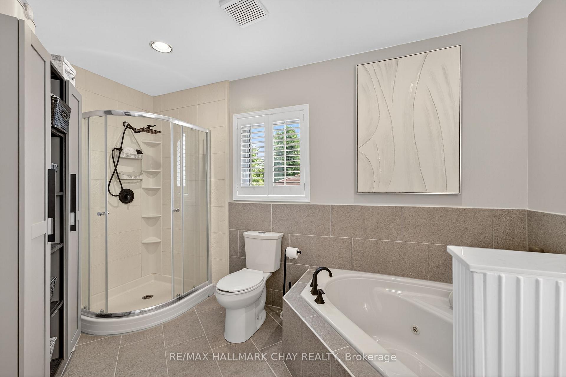 Photo 20 of 135 Green Briar Road, New Tecumseth, Alliston — HOMEH