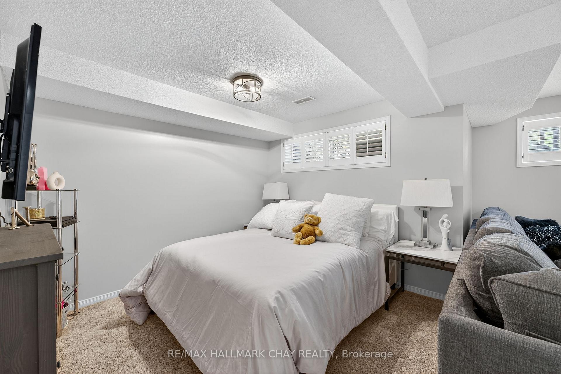 Photo 26 of 135 Green Briar Road, New Tecumseth, Alliston — HOMEH