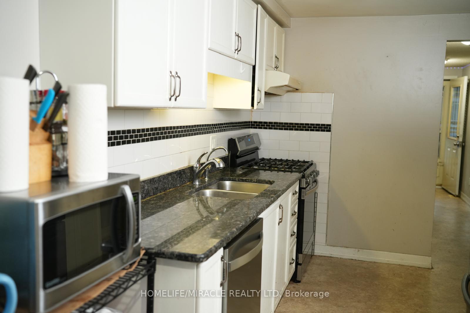 Photo 5 of 419 Downsview Place, Waterloo — HOMEH