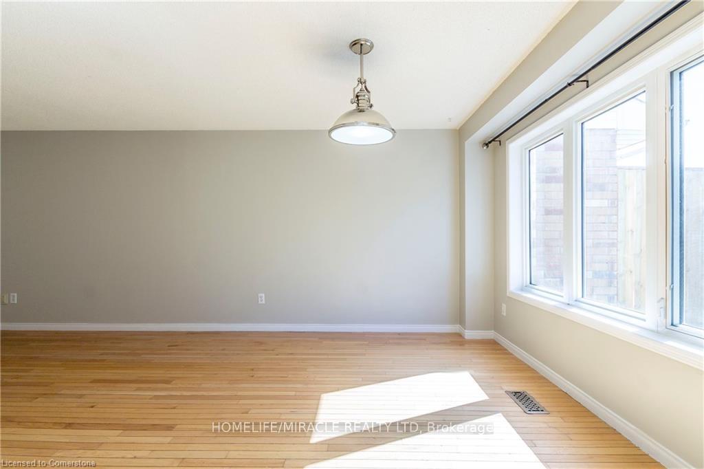 Photo 13 of 419 Downsview Place, Waterloo — HOMEH