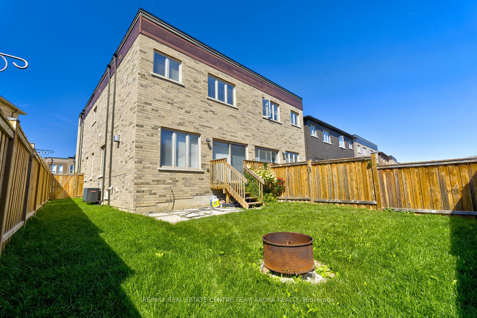 Photo 7 of 44 Lollard Way, Brampton, Bram West — HOMEH